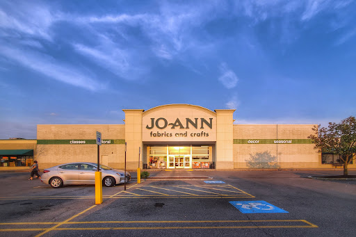 HOME IMPROVEMENT STORE AT CLAY 13090 visual data 7